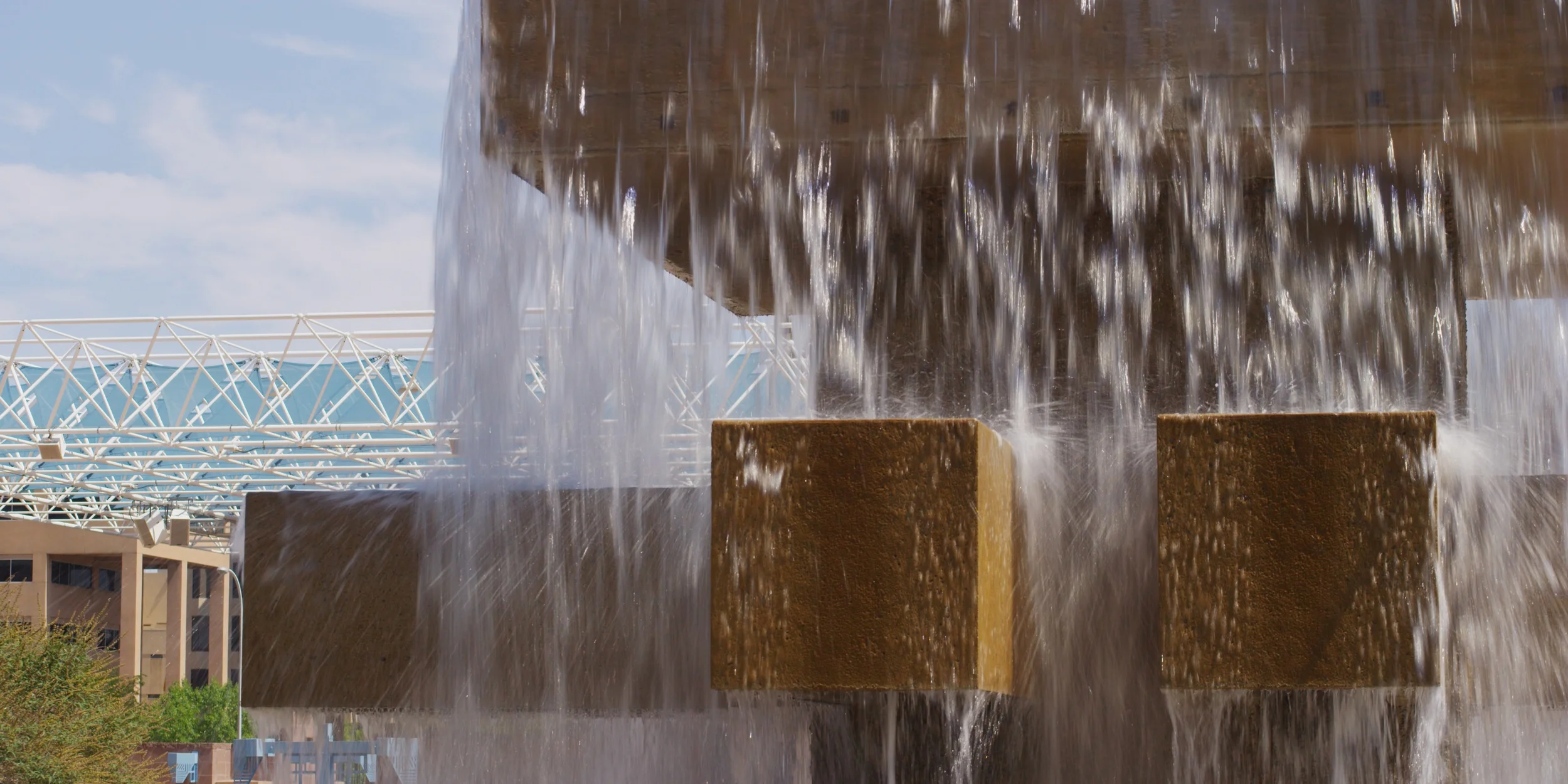 Fountain motion still